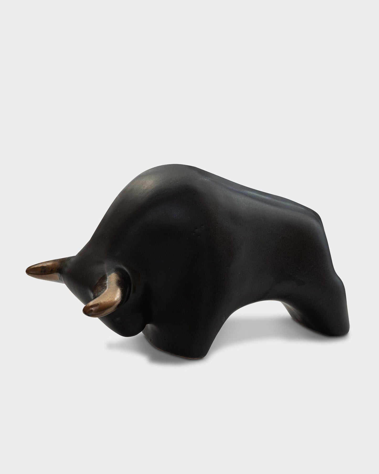 Bulle 1010: Glasur Schwarz / Goldene Hörner