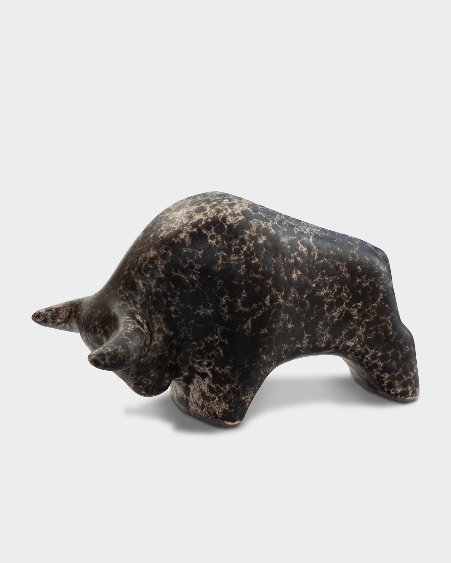 Bull 1010: Glaze spotted black and white