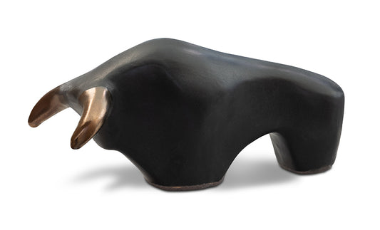 Bull 1017: Glaze Black / Golden Horns