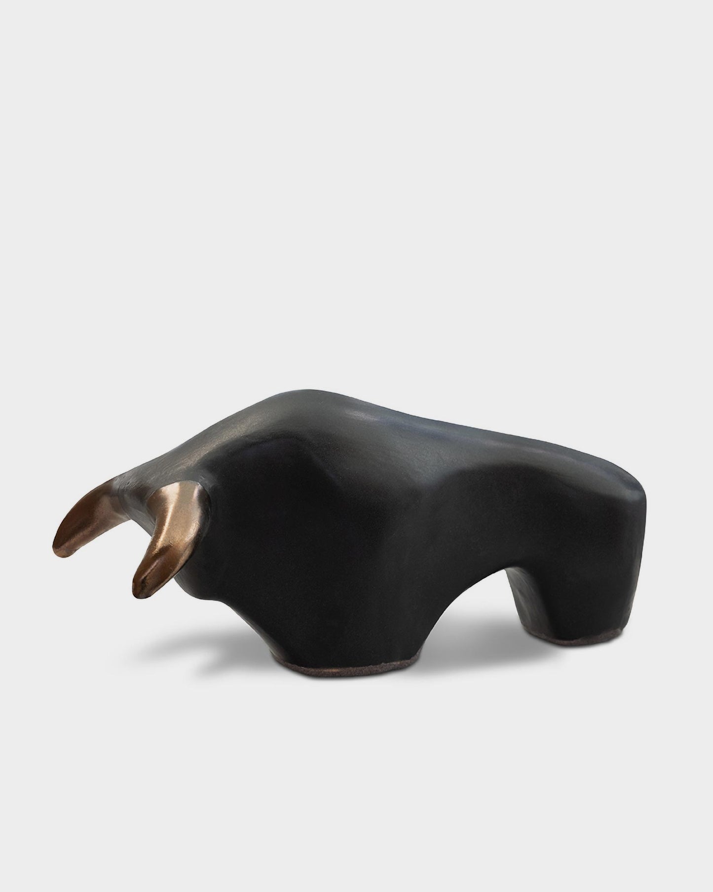 Bulle 1017: Glasur Schwarz / Goldene Hörner