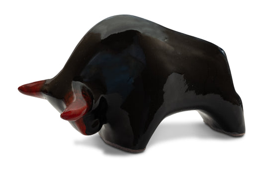 Bull 1010: Glaze Black glossy / Red Horns