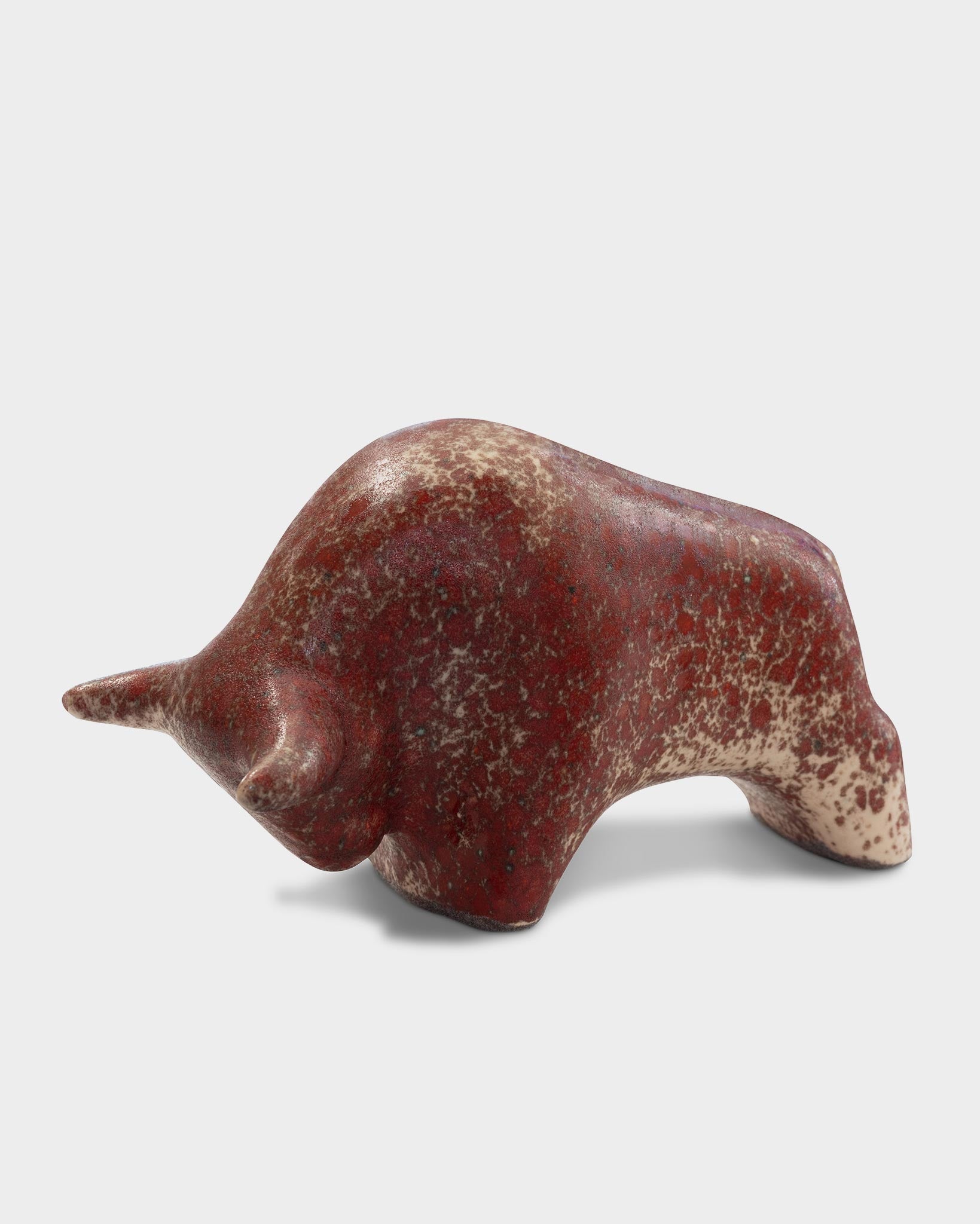 Bull 1010: Glaze spotted white and red