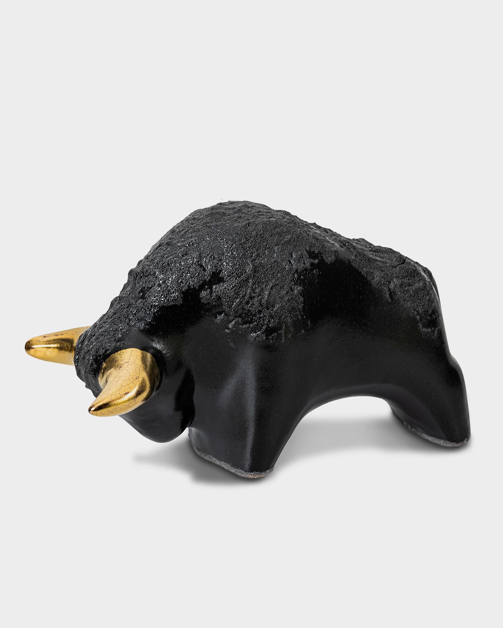 Golden Bull Edition 1010: Glasur Schwarz / Lava / Goldene Hörner