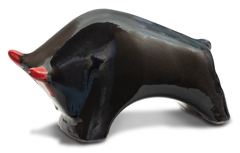 Bull 1011: Glaze Black glossy  / Red Horns