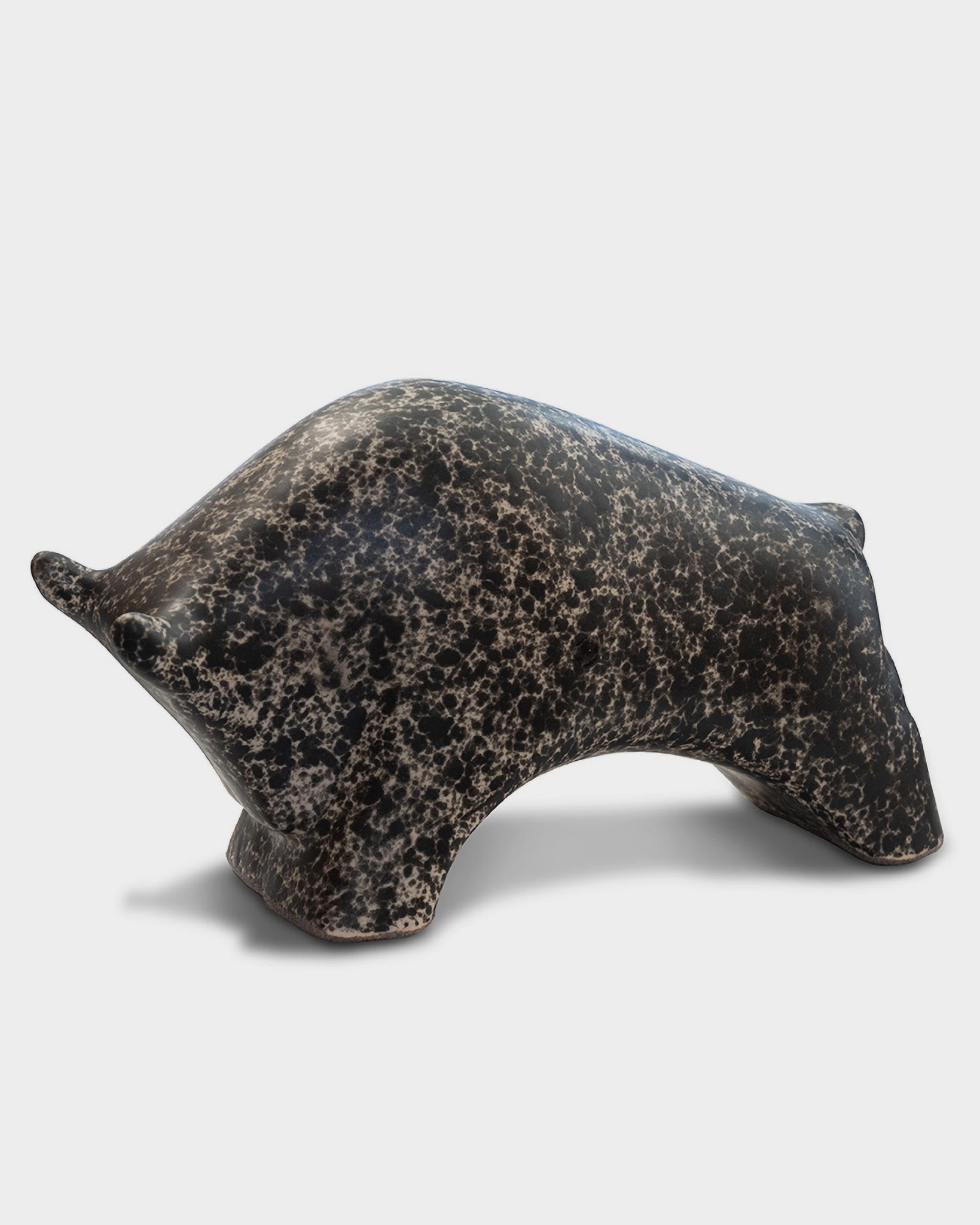 Bull 1011: Black and white spotted glaze